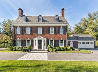 33 Murray Hill Rd, Scarsdale, NY 10583