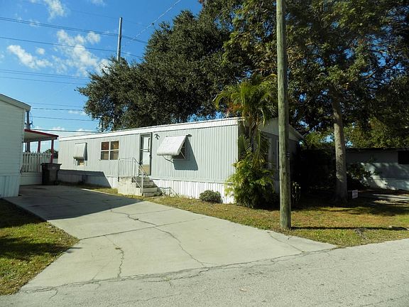 2nd image of 118 Bush Ln