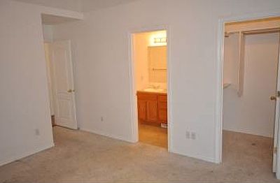 5th image of 804 W Sheridan Ave