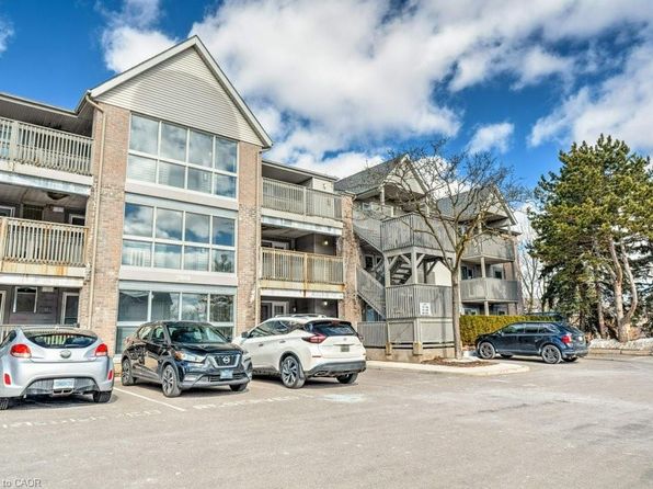 2040 Cleaver Ave #206, Burlington, ON L7M 4C4