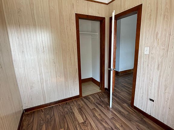 3rd image of 3552 W Le Moyne St #2