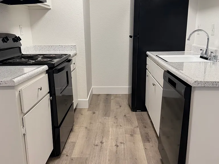 Woodbridge Place — Photo 15