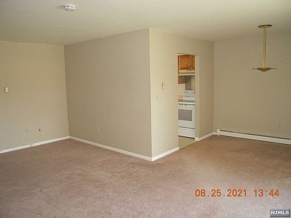 5th image of 15 Cottage St #199B