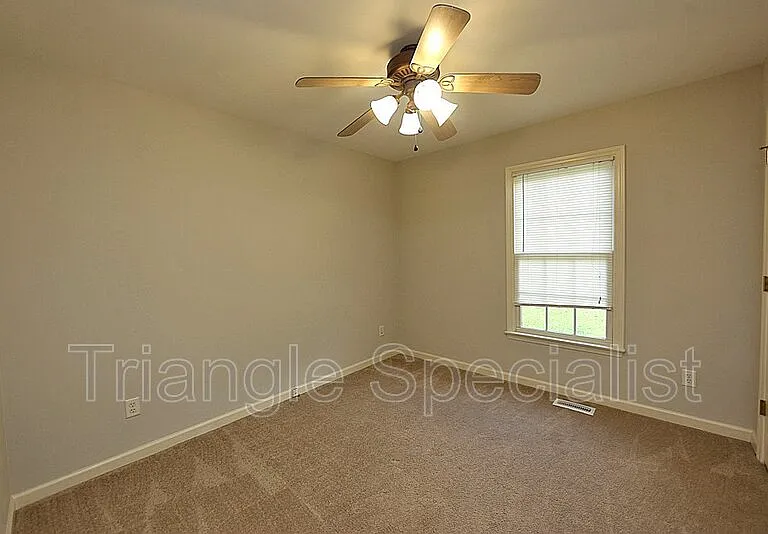 6004 Sweden Dr — Photo 8