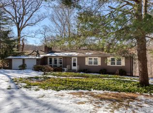 66 Woodland Dr, Centerbrook, CT 06409