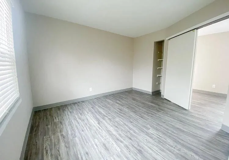 1913 Anderson Ave #101 — Photo 9