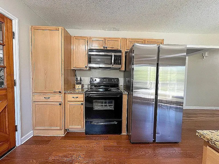 1237 Redeemer Dr — Photo 5