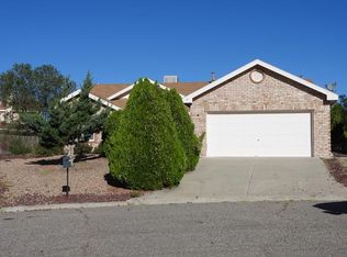 47 Marigold Blvd, Los Lunas, NM 87031