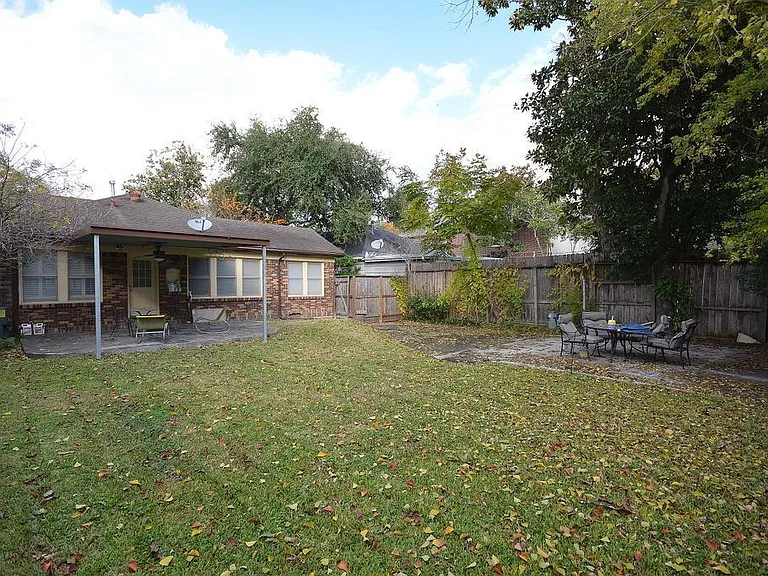 3027 Amherst St — Photo 18