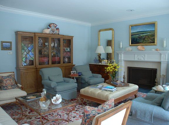 3rd image of 127 E Twentieth Cottage #268