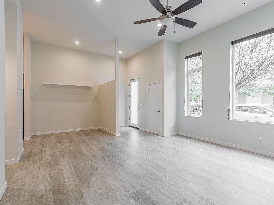 1st image of 4310 N Maryland Ave #3