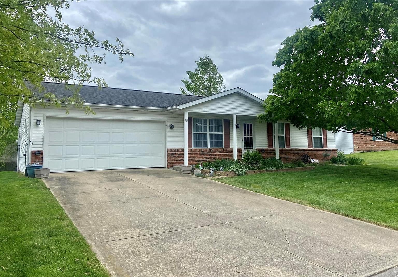 217 Jan Dr, Smithton, IL 62285 Zillow