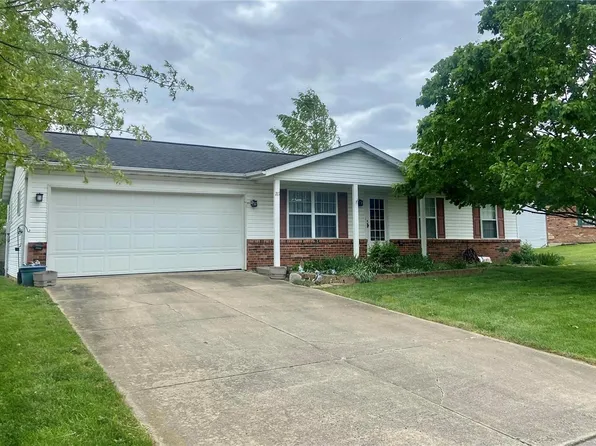 217 Jan Dr, Smithton, IL 62285