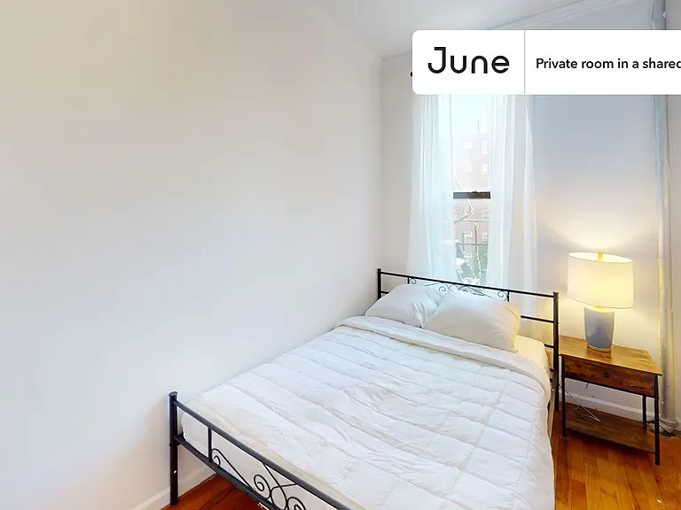 133 Avenue D #B — Photo 1