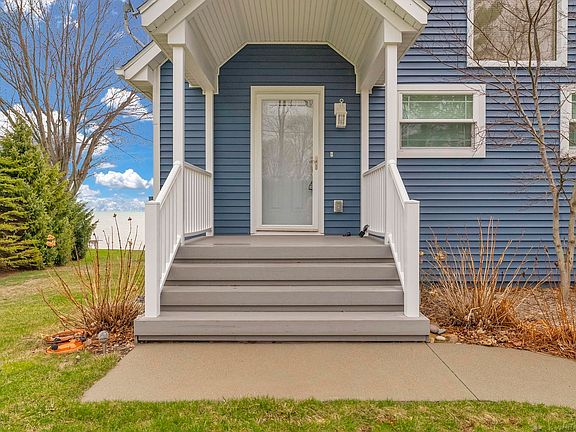 3rd image of 8383 Lakeshore Rd