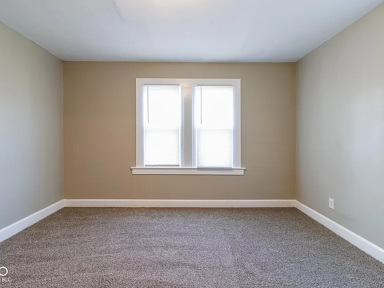 3328 E New York St — Photo 12