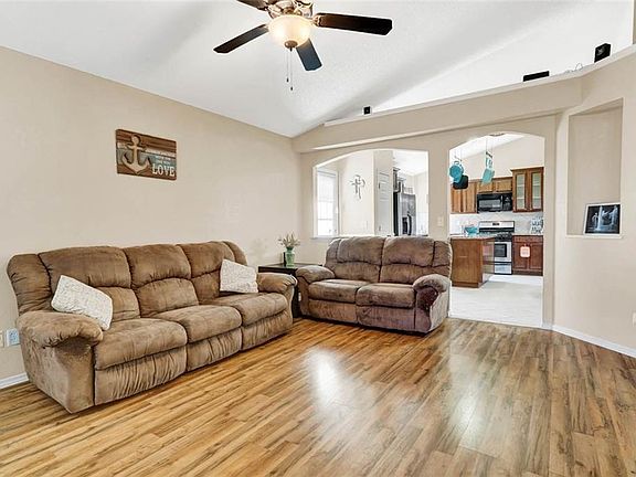 2nd image of 12724 Roberto Nunez Ln