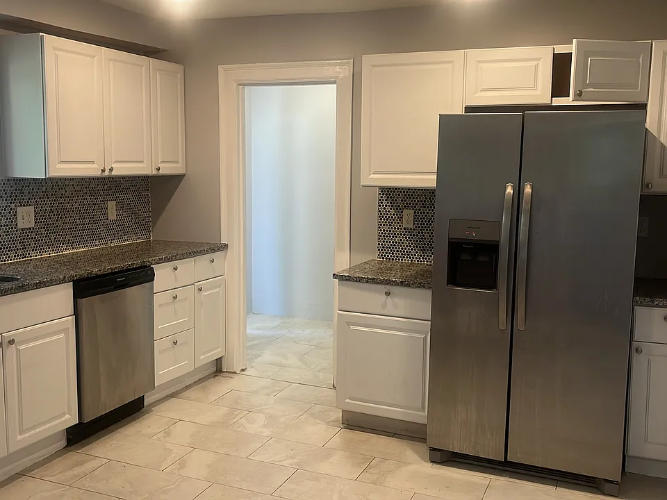 1 Granite St #2