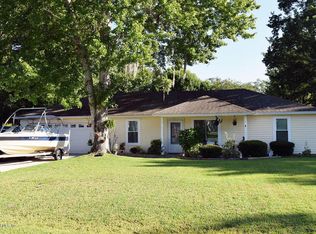 2430 Burns Dr, Middleburg, FL 32068