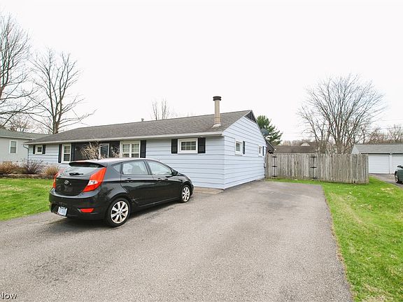 2nd image of 41629 Northwood St