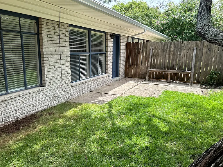 856 Chevy Chase Dr #856 — Photo 8