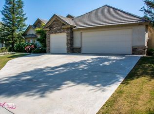 2006 Ordsall St, Bakersfield, CA 93311