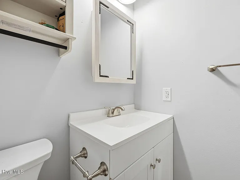 552 Swansboro Loop Rd — Photo 36