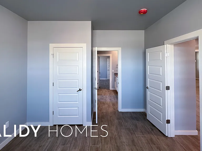 17640 Natalie Ct — Photo 33