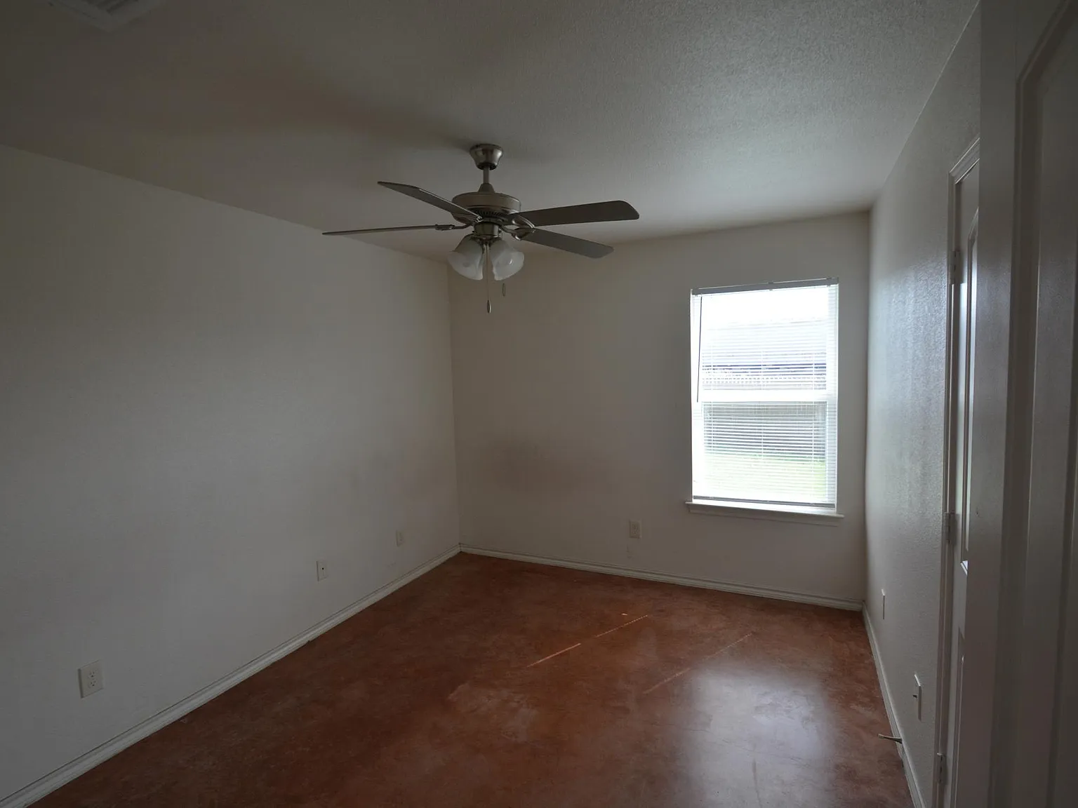 2 bed, 765 sqft, $895 — Photo 3