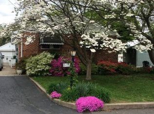 5 Nassau Blvd, Prospect Park, PA 19076