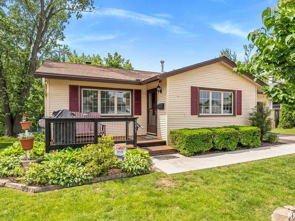 3231 W 15th St, Davenport, IA 52804