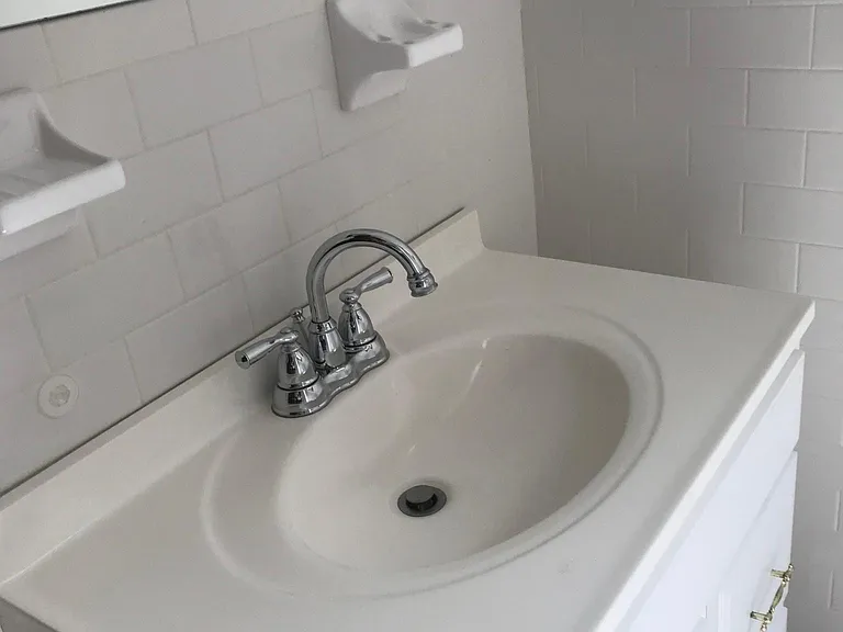 1172 Chapel St — Photo 5