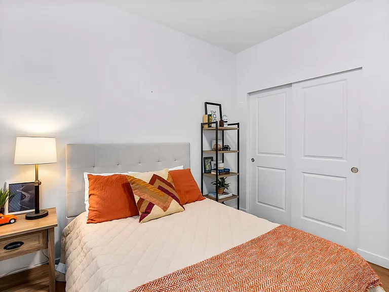 Karlo Lacey Apartments — Photo 62