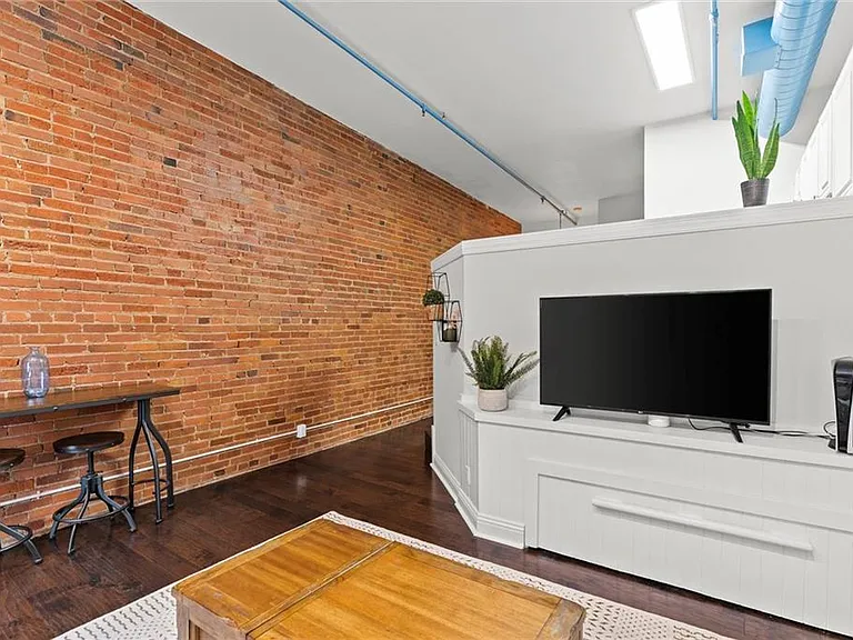 700 Broadway Blvd #508 — Photo 4