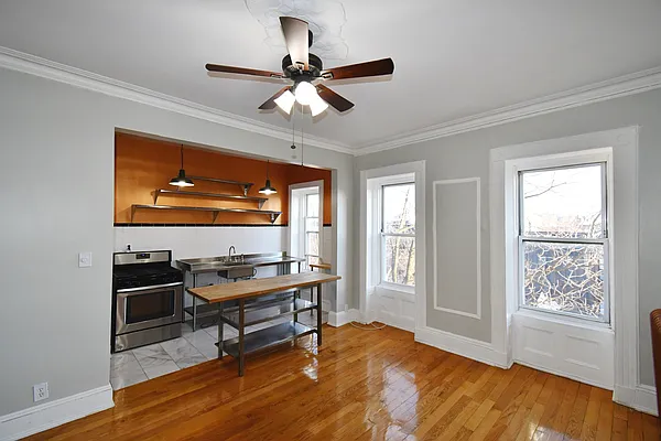 Rented by Elsie Ortiz, LREB | media 5