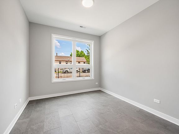 4th image of 3614 S Western Ave #F