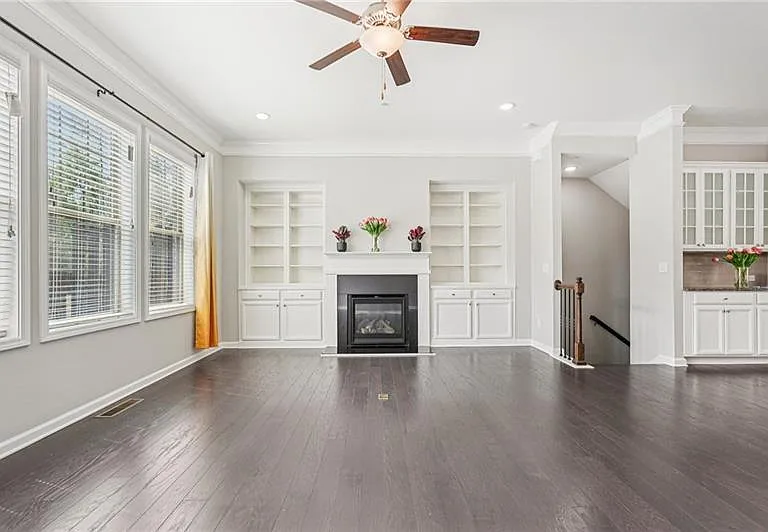 741 Topsail Ln — Photo 9