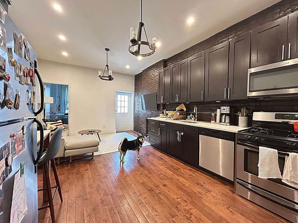 1st image of 166 Rogers Ave APT 1r