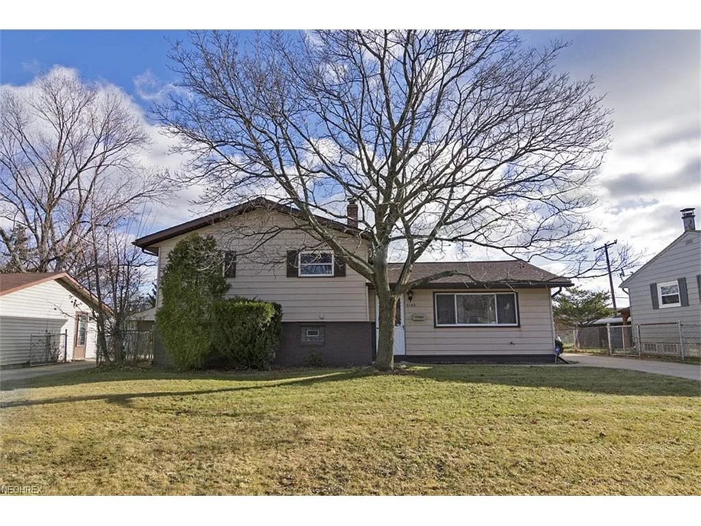 5549 Vickie Ln photo 1