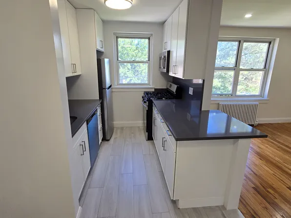 35-18 205th Street image 3 of 9