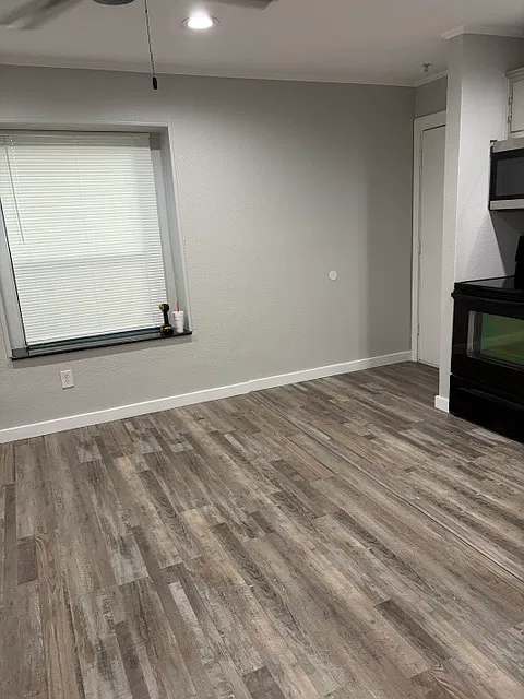 5969 Lewis St — Photo 2