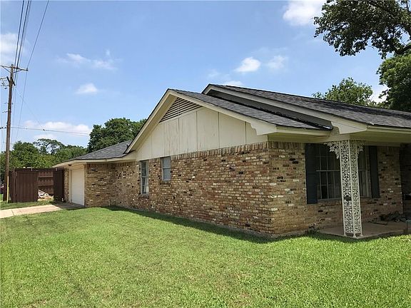 3rd image of 2905 Lavita Ln