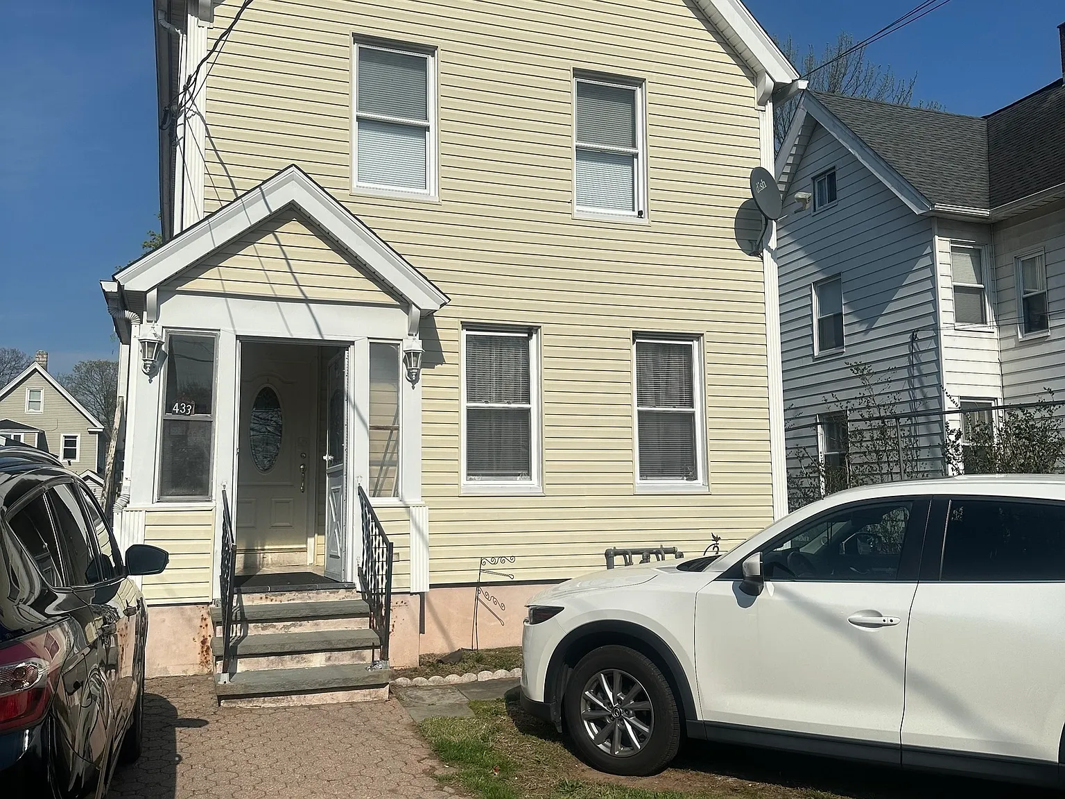 2 bed, 1.0 bath, 1722 sqft, $1,700 — Photo 1