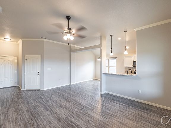 2nd image of 3718 Seymour Ct