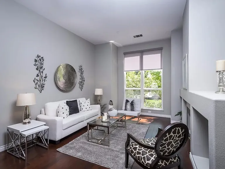 221 Village Ln — Photo 5