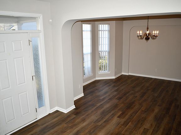 3rd image of 112 Pristine Ct