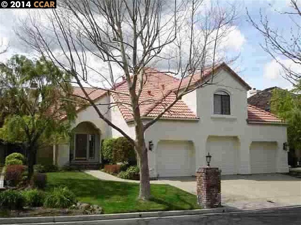 2nd image of 525 Kingswood Pl