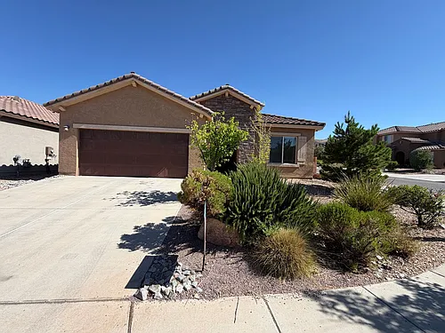2861 Walsh Loop SE Photo 1