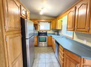58 Springbrook Dr #1, Peterborough, ON K9J 1L1