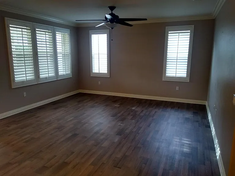 215 Firestone Ln — Photo 5